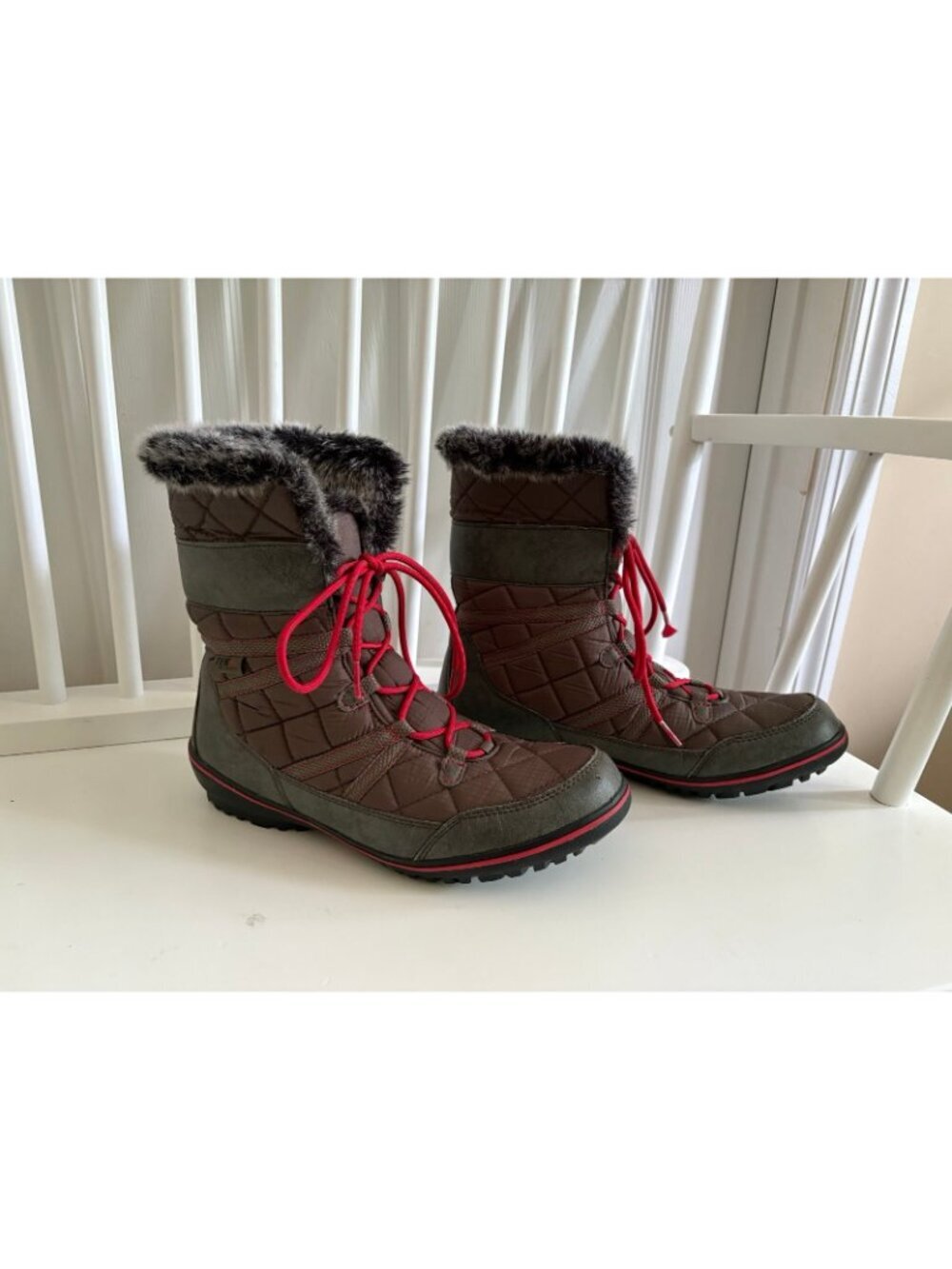 LL Bean Snow Harbor Quilted Womens Boots Winter - Picture 2 of 6